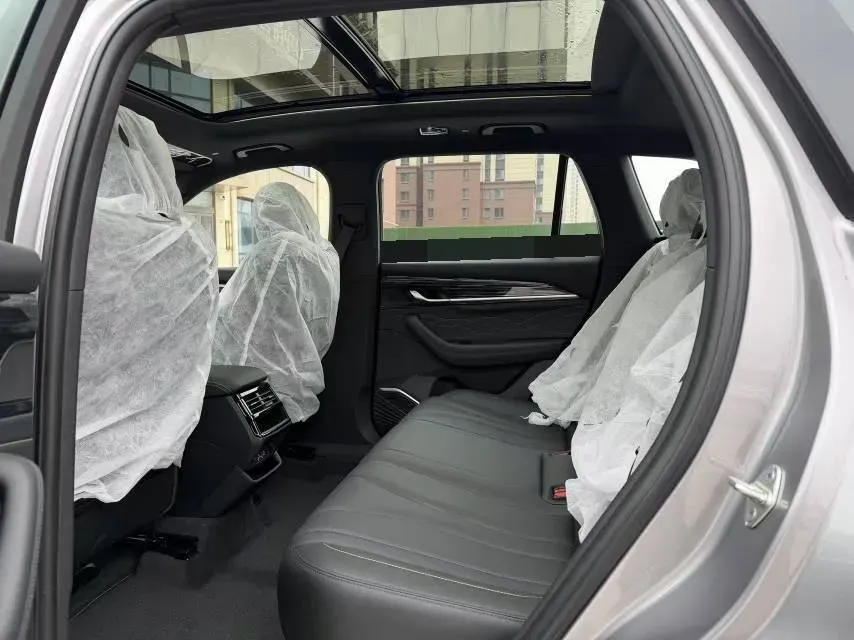 2024 Geely Monjaro 2.0T 218HP L4 7DCT,autocango,china used car exporter,china ev exporter,chinese used car exporter,chinese used ev exporter