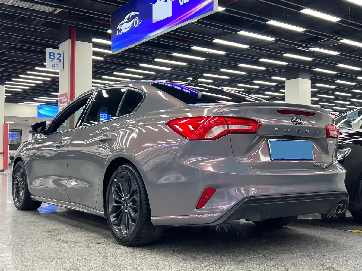 2022 Ford Focus 1.5T 177HP L4 6AT,autocango,china used car exporter,china ev exporter,chinese used car exporter,chinese used ev exporter