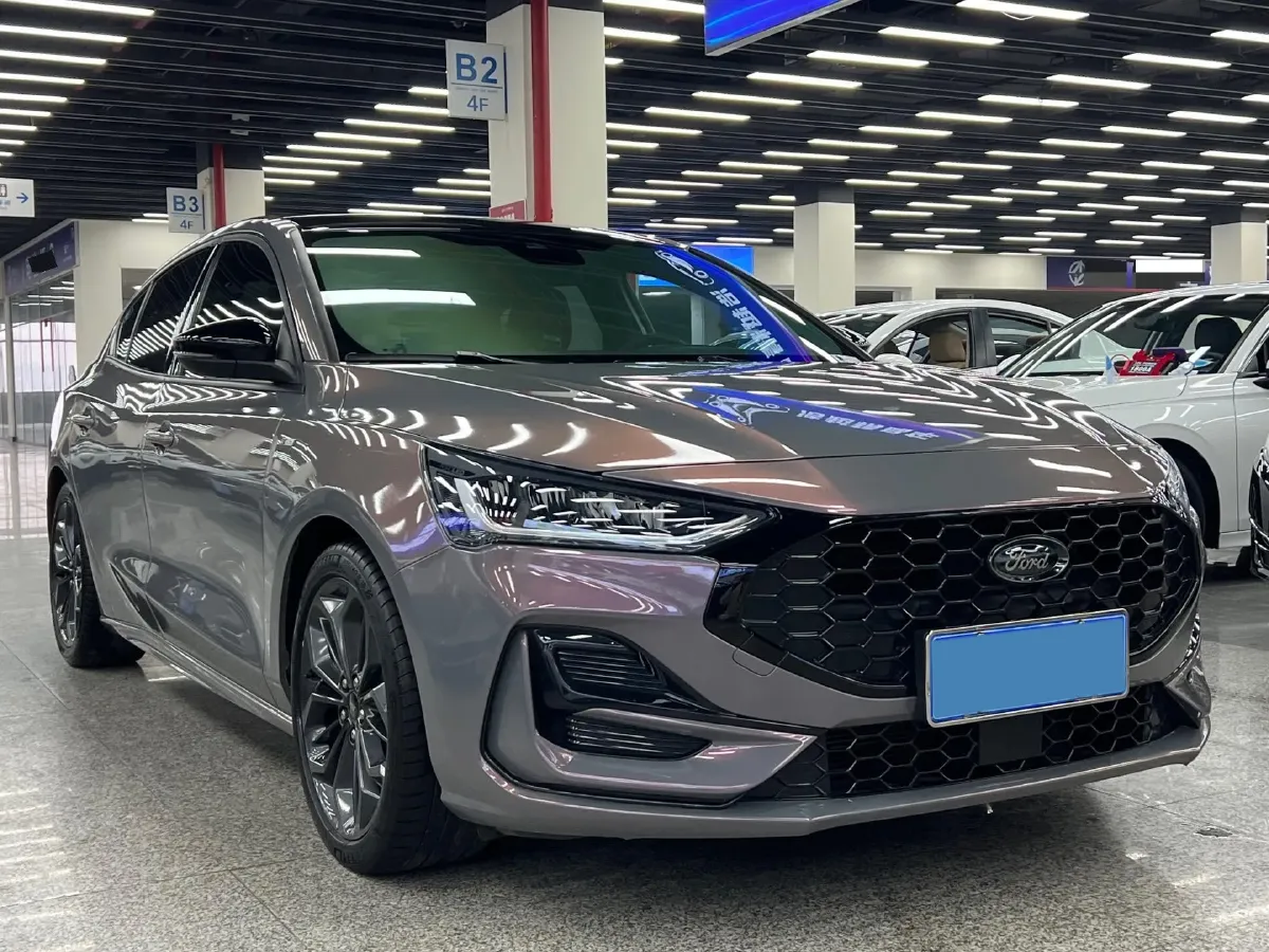 2022 Ford Focus 1.5T 177HP L4 6AT,autocango,china used car exporter,china ev exporter,chinese used car exporter,chinese used ev exporter