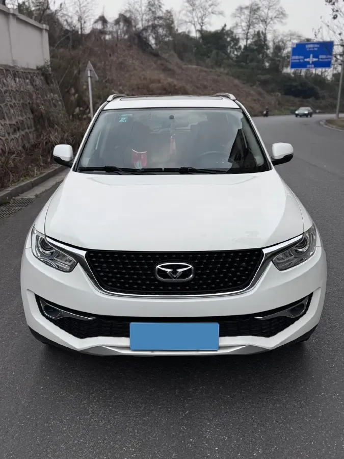 2018 KaiYi X3 1.6L 126HP L4 5MT,autocango,china used car exporter,china ev exporter,chinese used car exporter,chinese used ev exporter