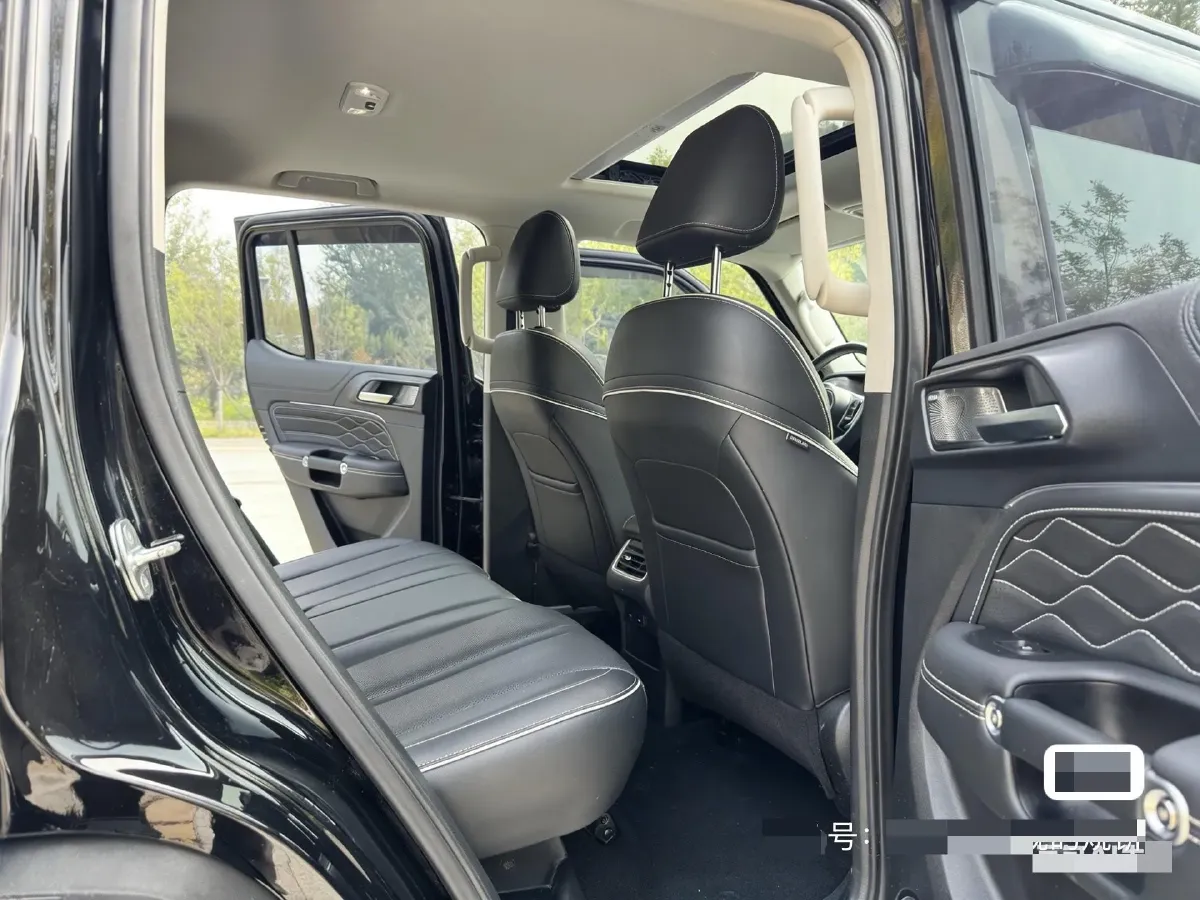 2021 Tank 300 2.0T 227HP L4 8AT,autocango,china used car exporter,china ev exporter,chinese used car exporter,chinese used ev exporter