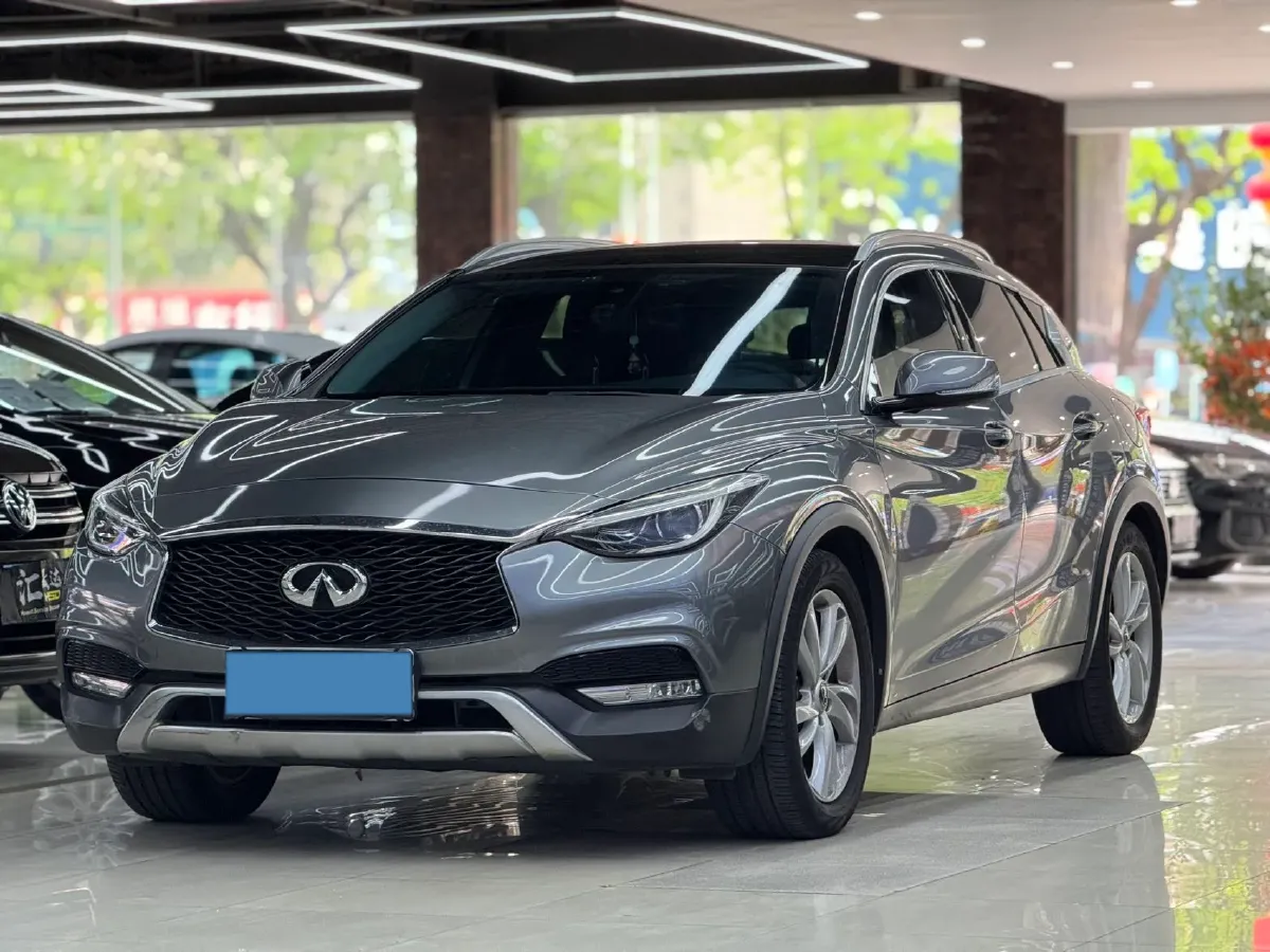 2017 Infiniti QX30 2.0T 211HP L4 7DCT,autocango,china used car exporter,china ev exporter,chinese used car exporter,chinese used ev exporter