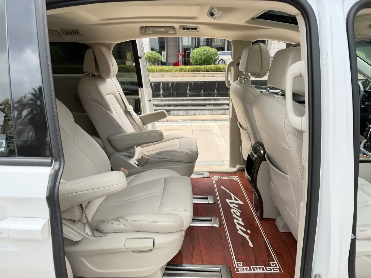 2021 Buick GL8 2.0T 237HP L4 9AT,autocango,china used car exporter,china ev exporter,chinese used car exporter,chinese used ev exporter