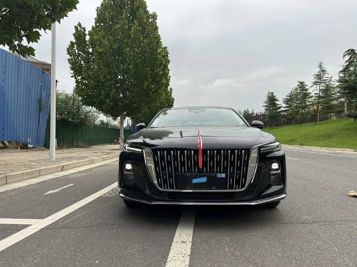 2025 HongQi H5 1.5T 169HP L4 1DHT Hybrid,autocango,china used car exporter,china ev exporter,chinese used car exporter,chinese used ev exporter