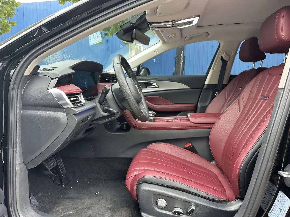 2025 HongQi H5 1.5T 169HP L4 1DHT Hybrid,autocango,china used car exporter,china ev exporter,chinese used car exporter,chinese used ev exporter