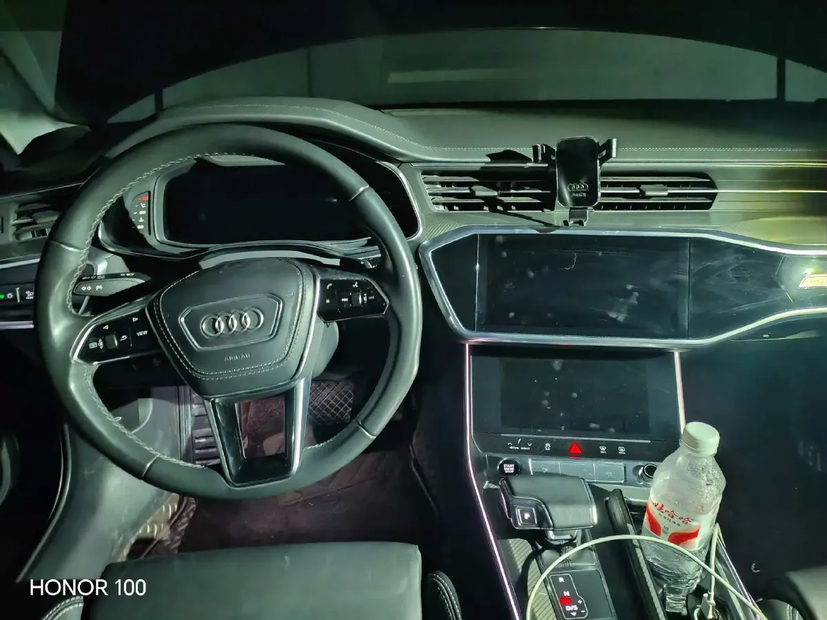 2022 Audi A6L 2.0T 190HP L4 7DCT,autocango,china used car exporter,china ev exporter,chinese used car exporter,chinese used ev exporter