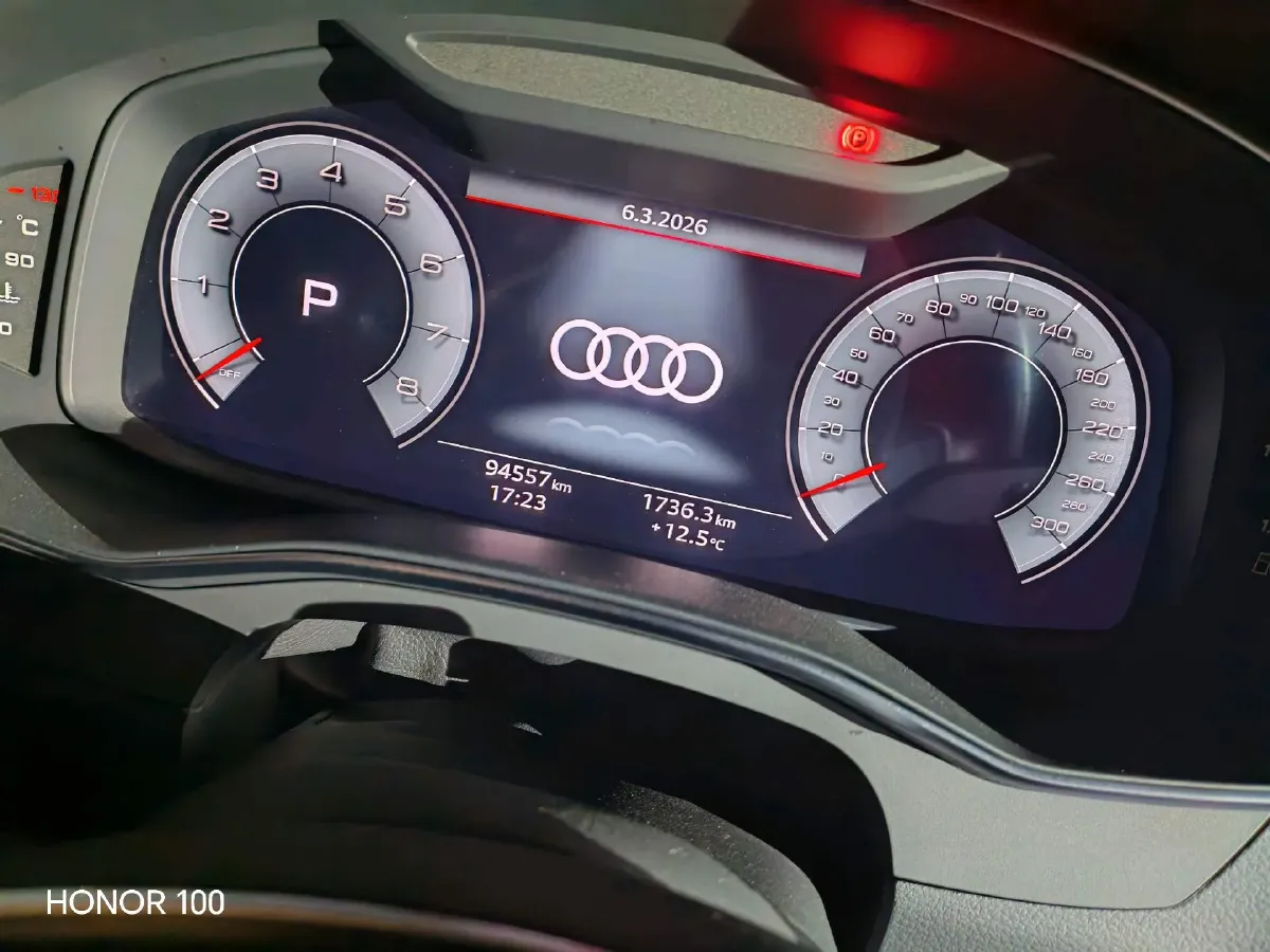 2022 Audi A6L 2.0T 190HP L4 7DCT,autocango,china used car exporter,china ev exporter,chinese used car exporter,chinese used ev exporter