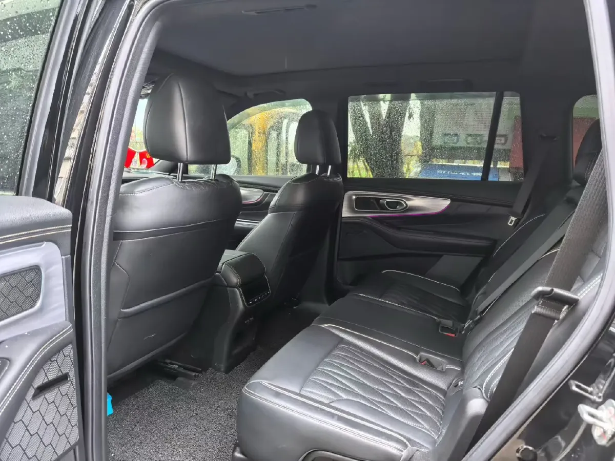 2022 GAC Trumpchi GS8 2.0T 252HP L4 8AT,autocango,china used car exporter,china ev exporter,chinese used car exporter,chinese used ev exporter