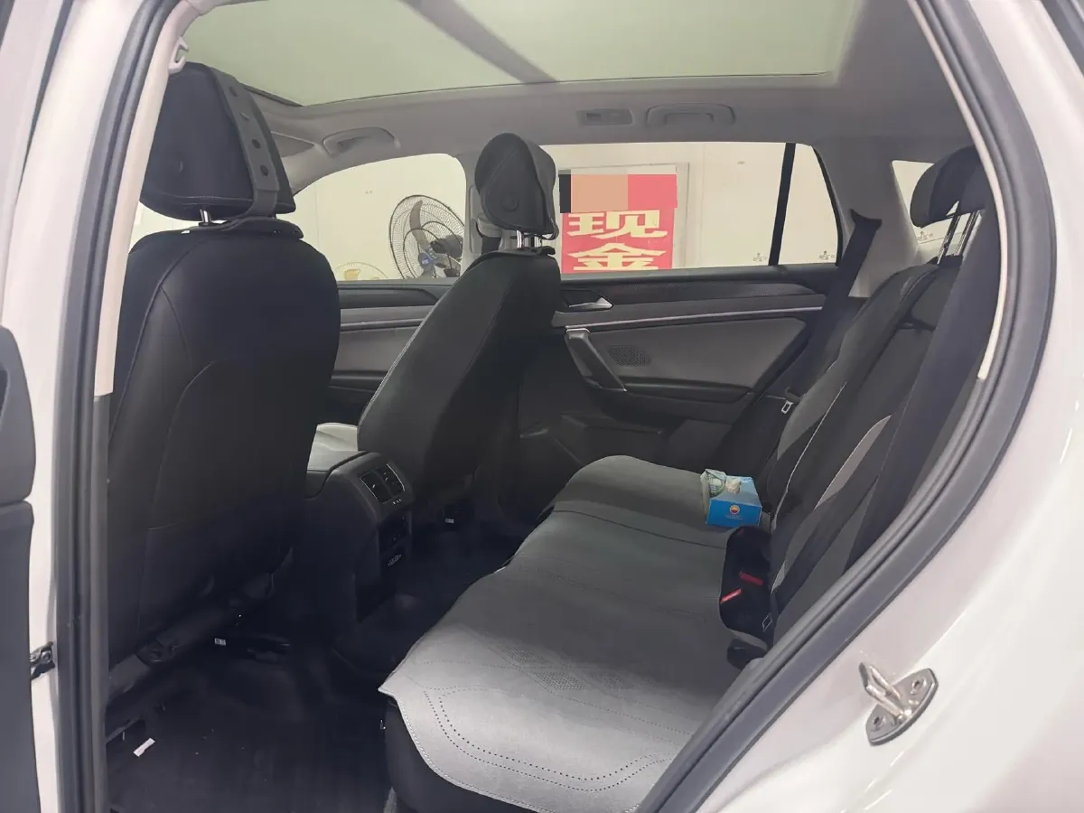 2024 Volkswagen Tayron 2.0T 186HP L4 7DCT,autocango,china used car exporter,china ev exporter,chinese used car exporter,chinese used ev exporter