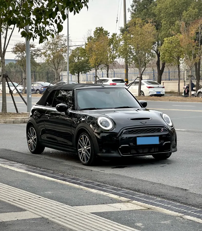 2023 MINI MINI 2.0T 192HP L4 7DCT,autocango,china used car exporter,china ev exporter,chinese used car exporter,chinese used ev exporter