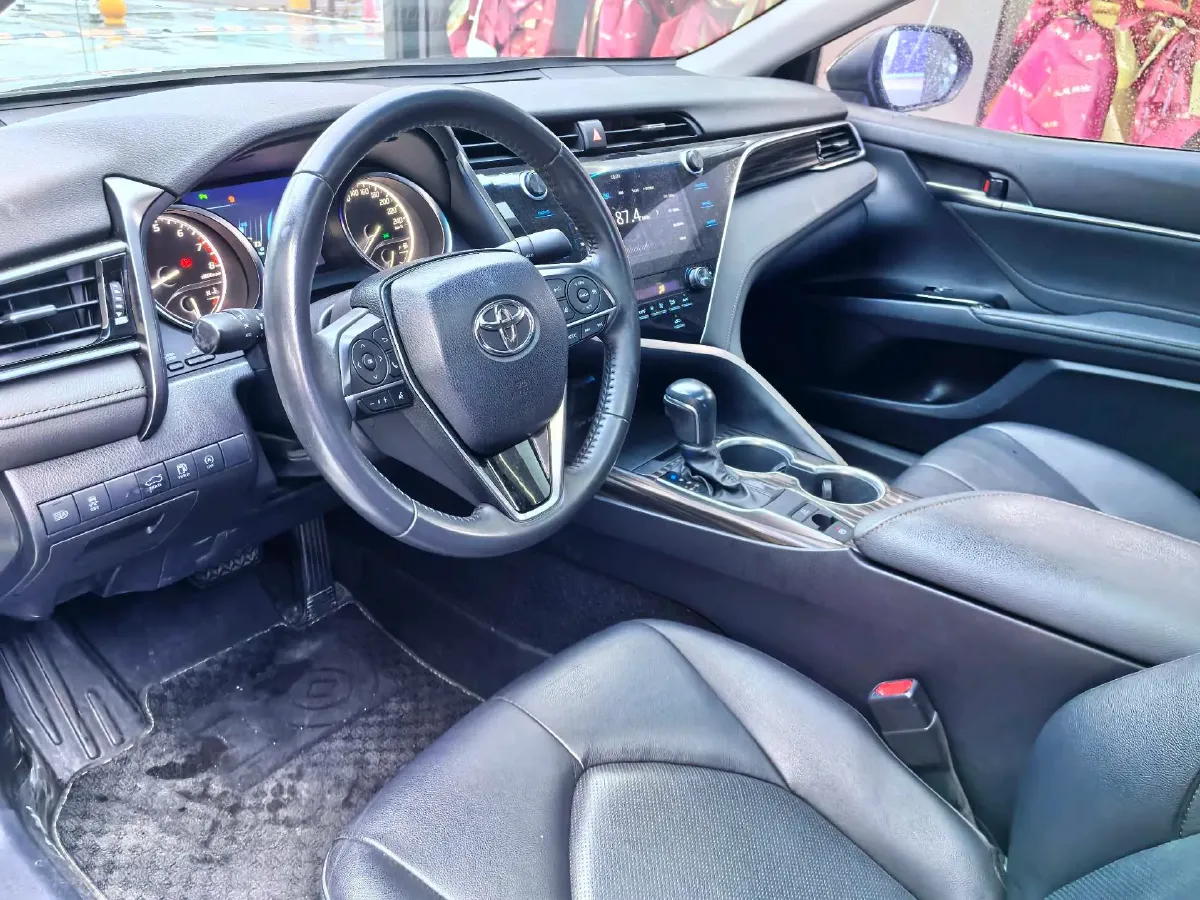 2019 Toyota Camry 2.5L 209HP L4 8AT,autocango,china used car exporter,china ev exporter,chinese used car exporter,chinese used ev exporter
