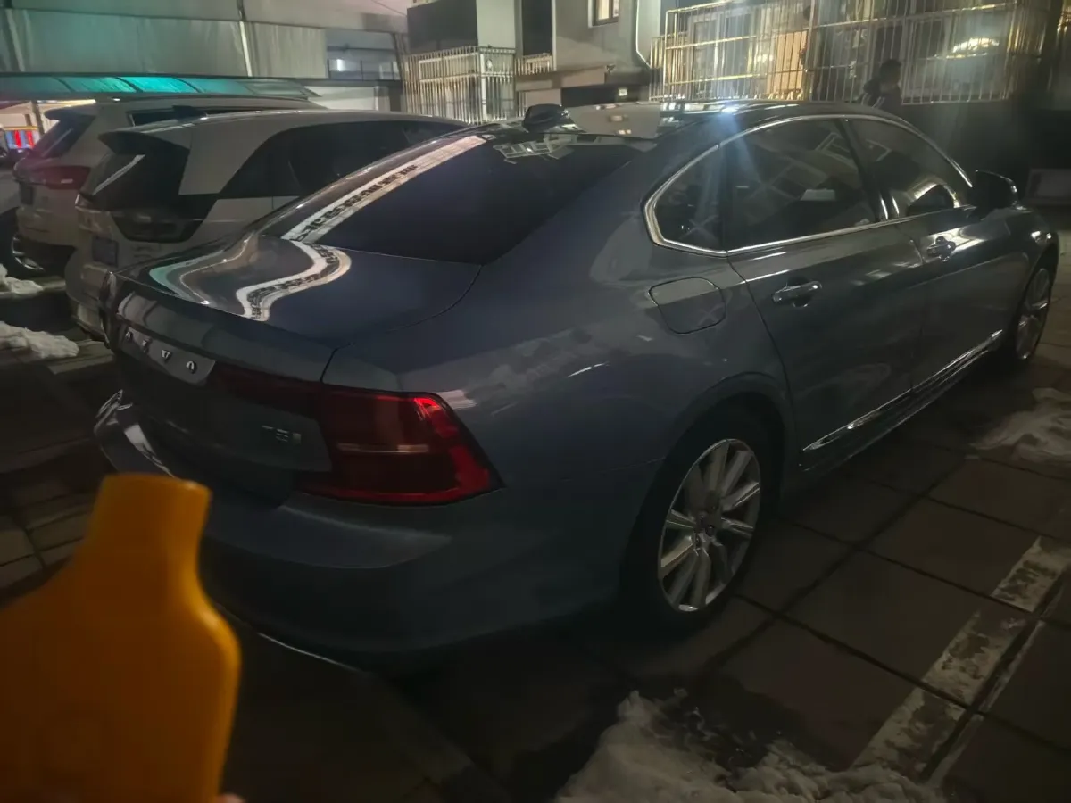 2020 Volvo S90 2.0T 254HP L4 8AT,autocango,china used car exporter,china ev exporter,chinese used car exporter,chinese used ev exporter
