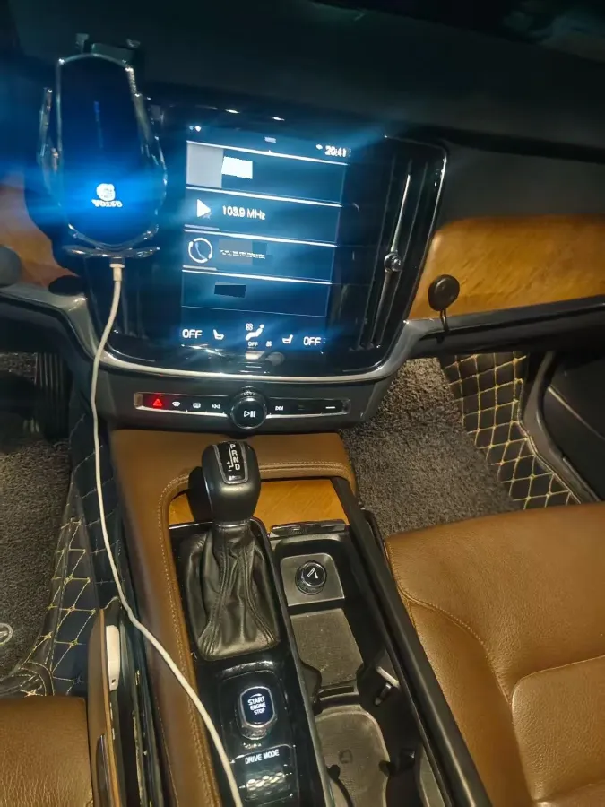 2020 Volvo S90 2.0T 254HP L4 8AT,autocango,china used car exporter,china ev exporter,chinese used car exporter,chinese used ev exporter