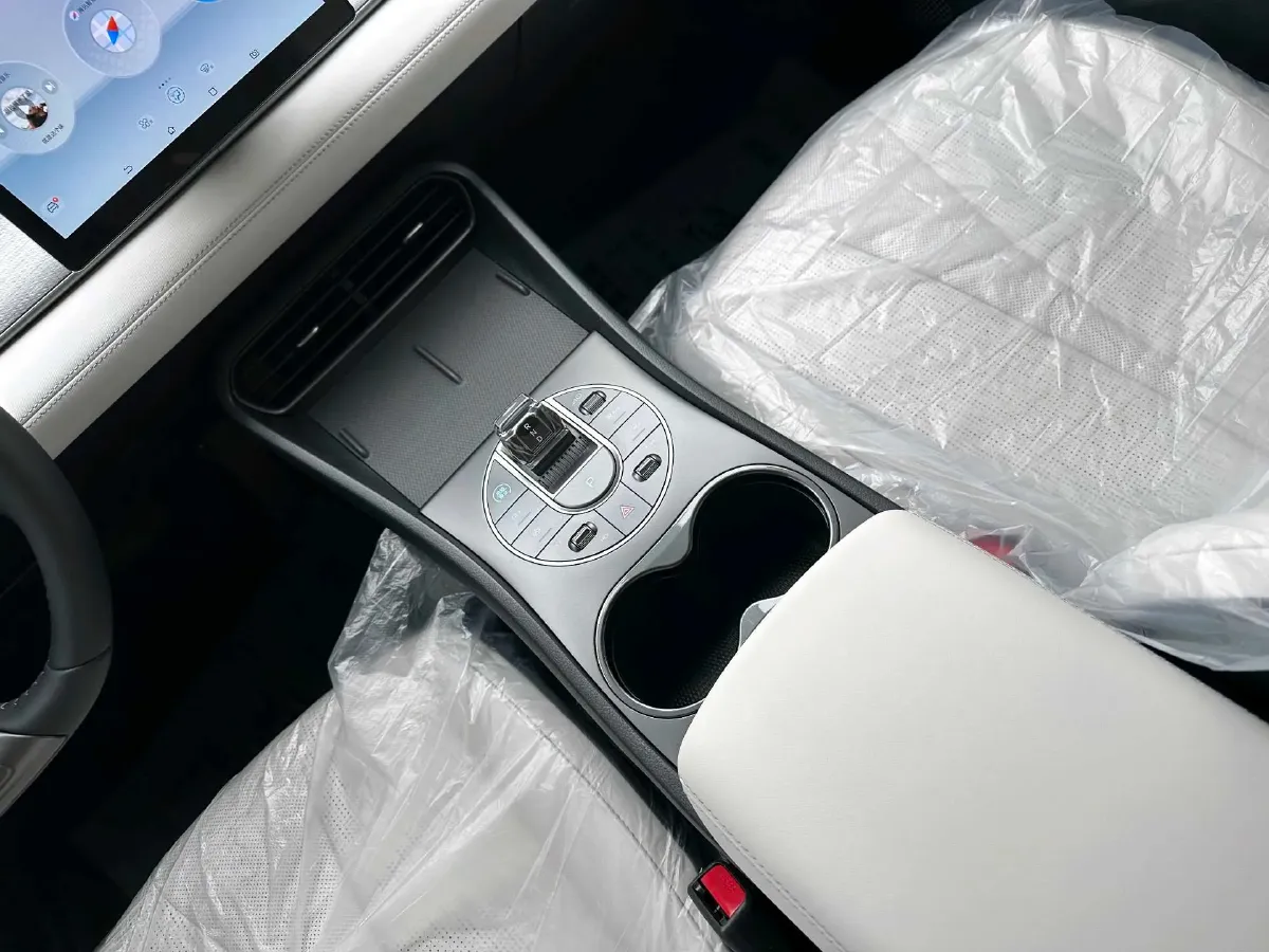 2025 BYD Seal05 DM-i 1.5L 101HP L4 E-CVT PHEV 7.68KWH,autocango,china used car exporter,china ev exporter,chinese used car exporter,chinese used ev exporter