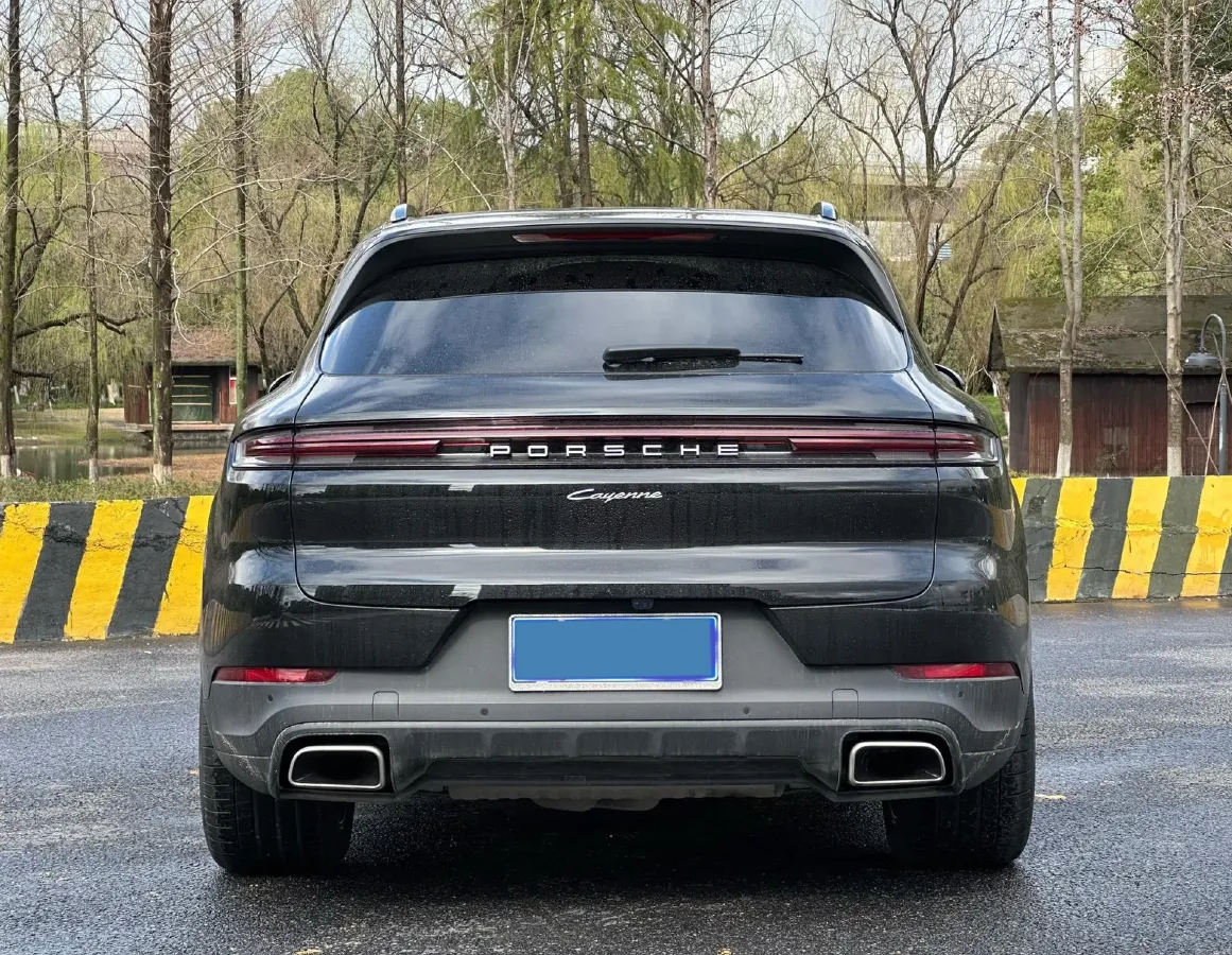 2025 Porsche Cayenne 3.0T 354HP V6 8AT,autocango,china used car exporter,china ev exporter,chinese used car exporter,chinese used ev exporter