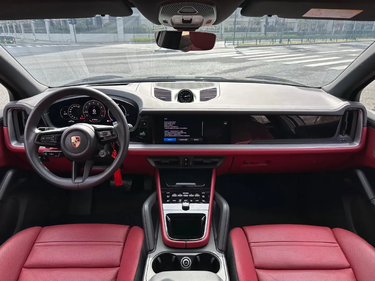 2025 Porsche Cayenne 3.0T 354HP V6 8AT,autocango,china used car exporter,china ev exporter,chinese used car exporter,chinese used ev exporter