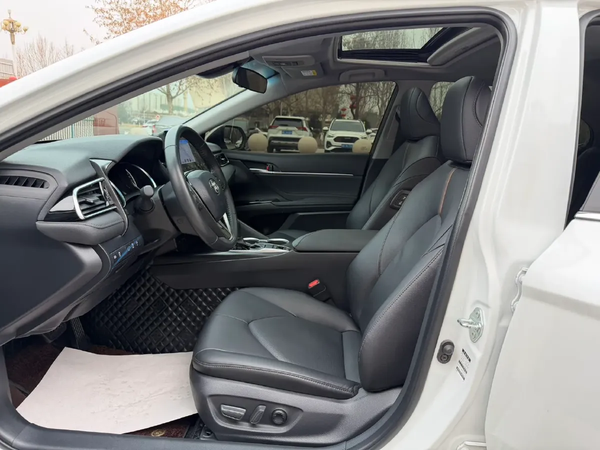 2023 Toyota Camry 2.0L 177HP L4 CVT,autocango,china used car exporter,china ev exporter,chinese used car exporter,chinese used ev exporter