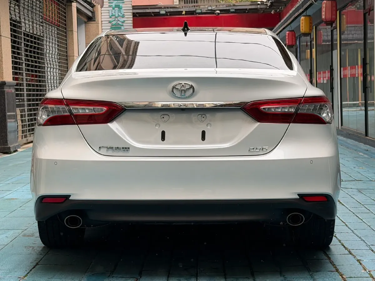 2021 Toyota Camry 2.5L 209HP L4 8AT,autocango,china used car exporter,china ev exporter,chinese used car exporter,chinese used ev exporter