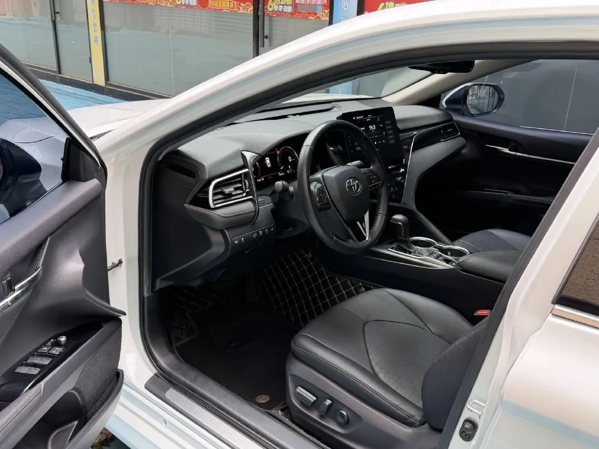 2021 Toyota Camry 2.5L 209HP L4 8AT,autocango,china used car exporter,china ev exporter,chinese used car exporter,chinese used ev exporter