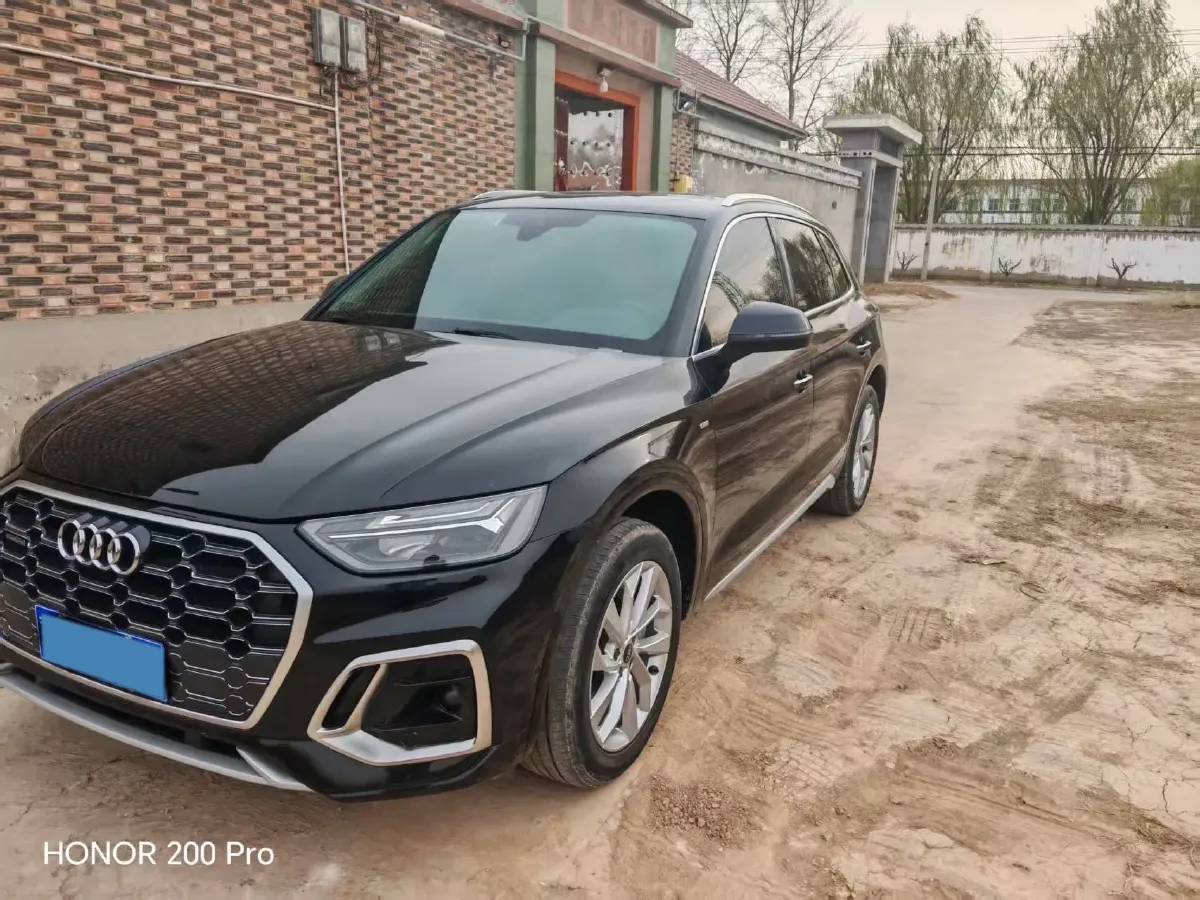 2022 Audi Q5L 2.0T 190HP L4 7DCT,autocango,china used car exporter,china ev exporter,chinese used car exporter,chinese used ev exporter