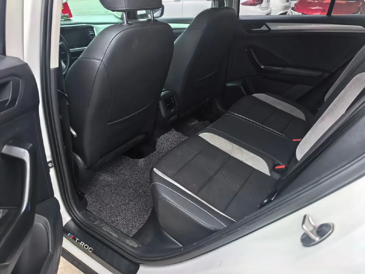 2020 Volkswagen T-Roc 1.4T 131HP L4 7DCT,autocango,china used car exporter,china ev exporter,chinese used car exporter,chinese used ev exporter