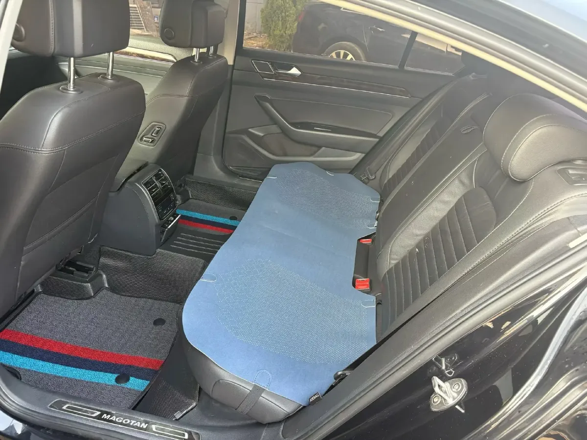 2018 Volkswagen Magotan 1.8T 180HP L4 7DCT,autocango,china used car exporter,china ev exporter,chinese used car exporter,chinese used ev exporter