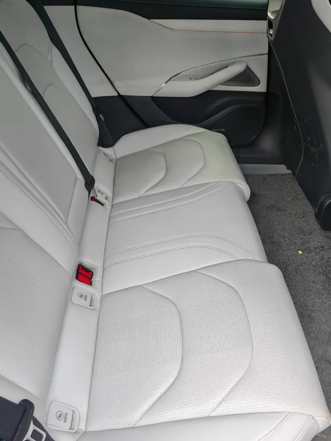 2024 MI SU7 BEV 73.6KWH,autocango,china used car exporter,china ev exporter,chinese used car exporter,chinese used ev exporter