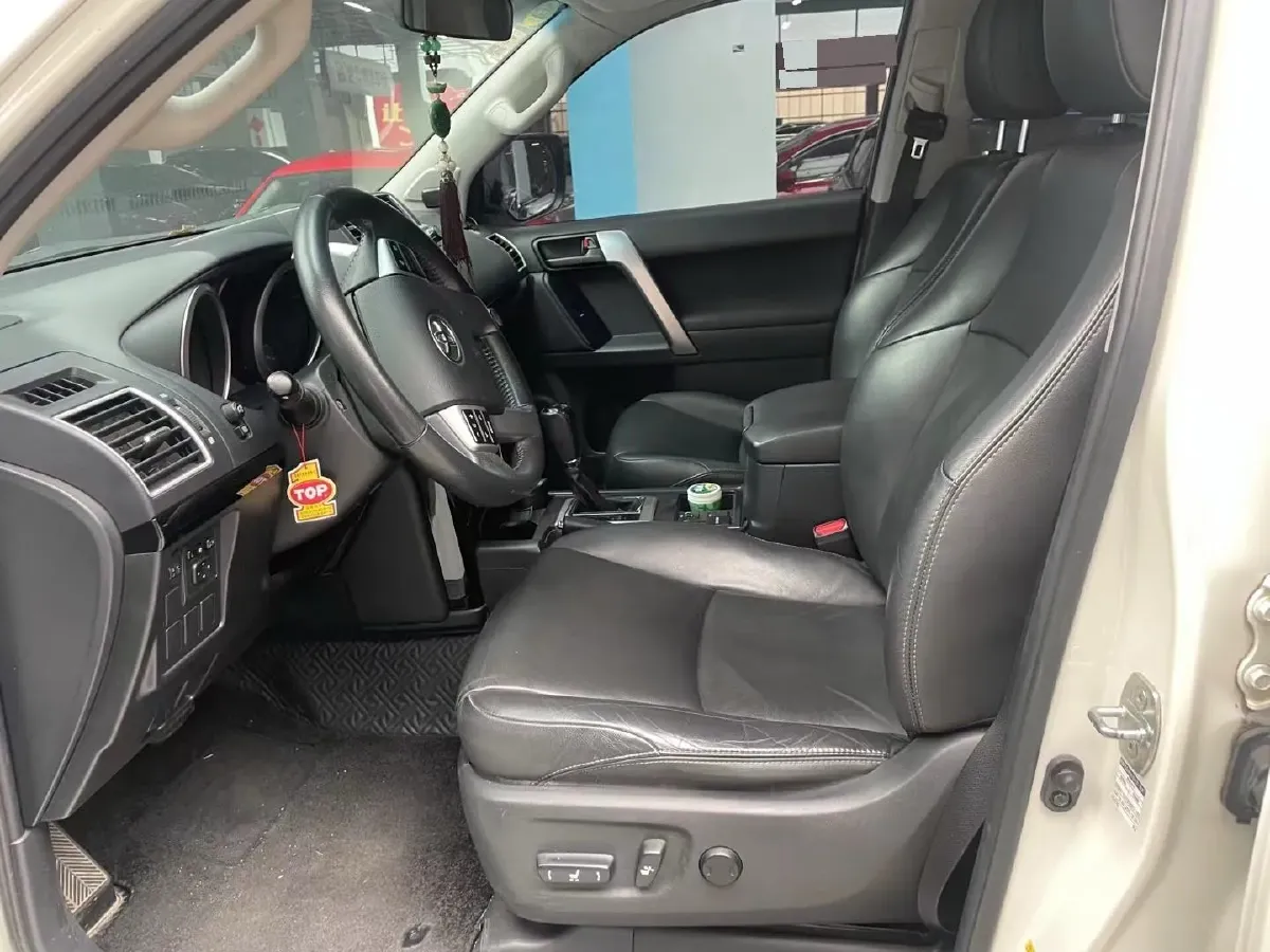 2016 Toyota Land Cruiser Prado 2.7L 163HP L4 6AT,autocango,china used car exporter,china ev exporter,chinese used car exporter,chinese used ev exporter