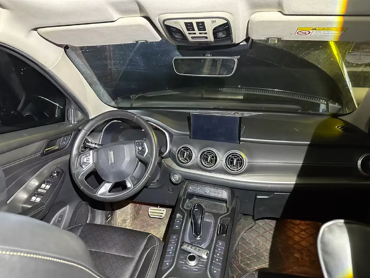 2018 WEY VV6 2.0T 197HP L4 7DCT,autocango,china used car exporter,china ev exporter,chinese used car exporter,chinese used ev exporter