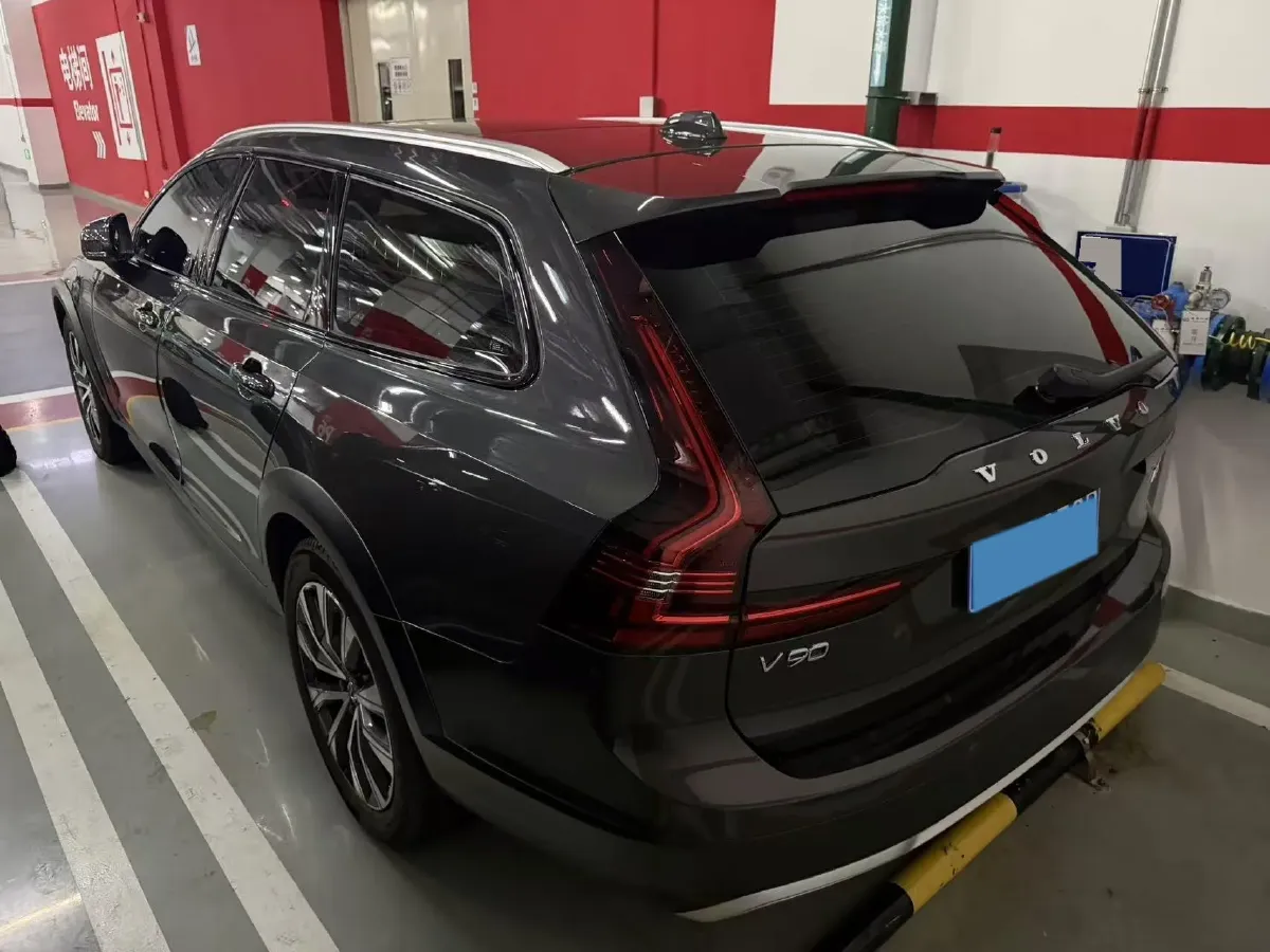 2025 Volvo V90 2.0T 250HP L4 8AT,autocango,china used car exporter,china ev exporter,chinese used car exporter,chinese used ev exporter