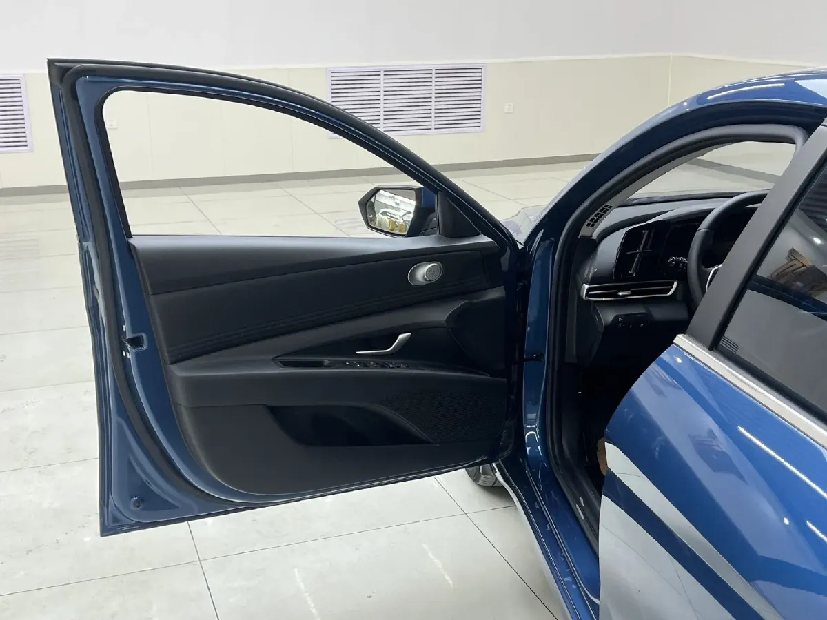 2022 Hyundai Elantra 1.5L 115HP L4 CVT,autocango,china used car exporter,china ev exporter,chinese used car exporter,chinese used ev exporter