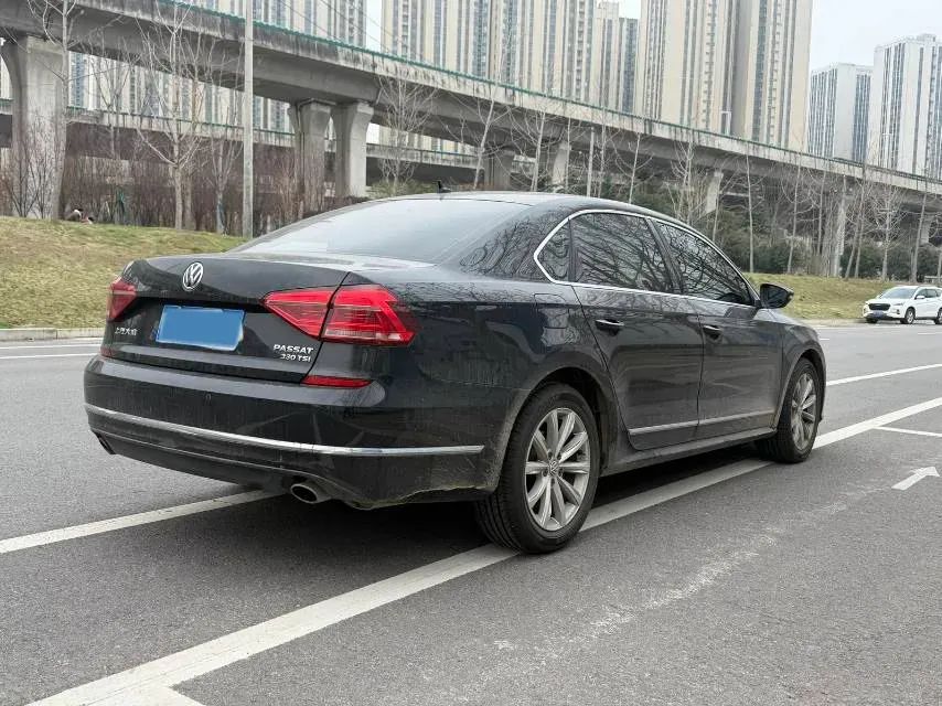 2017 Volkswagen Passat 1.8T 180HP L4 7DCT,autocango,china used car exporter,china ev exporter,chinese used car exporter,chinese used ev exporter