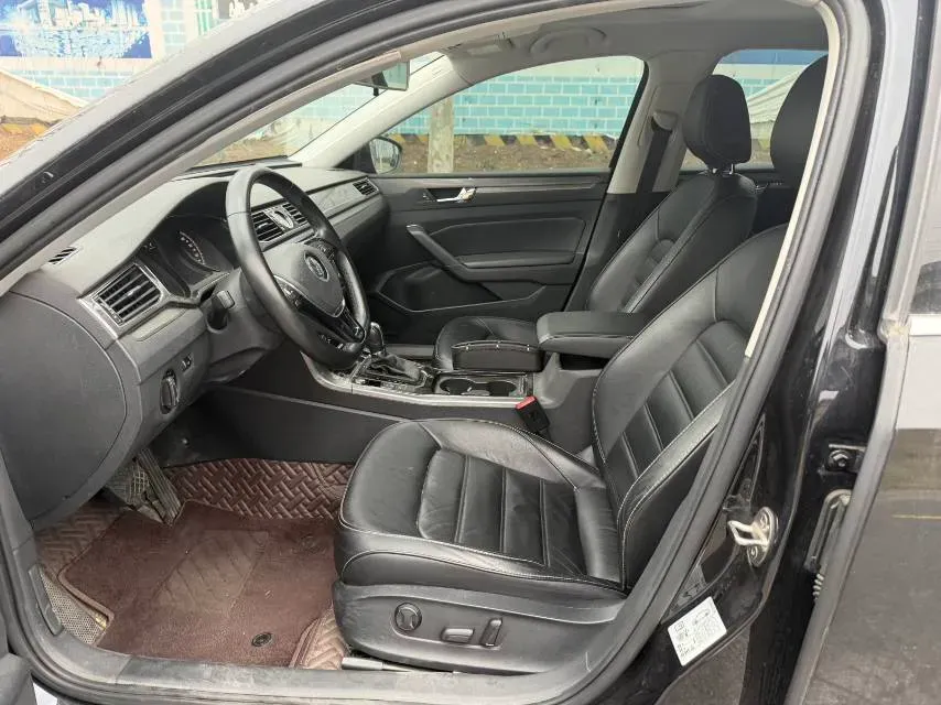 2017 Volkswagen Passat 1.8T 180HP L4 7DCT,autocango,china used car exporter,china ev exporter,chinese used car exporter,chinese used ev exporter