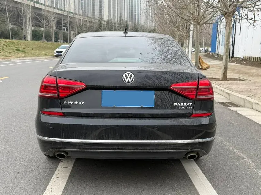 2017 Volkswagen Passat 1.8T 180HP L4 7DCT,autocango,china used car exporter,china ev exporter,chinese used car exporter,chinese used ev exporter