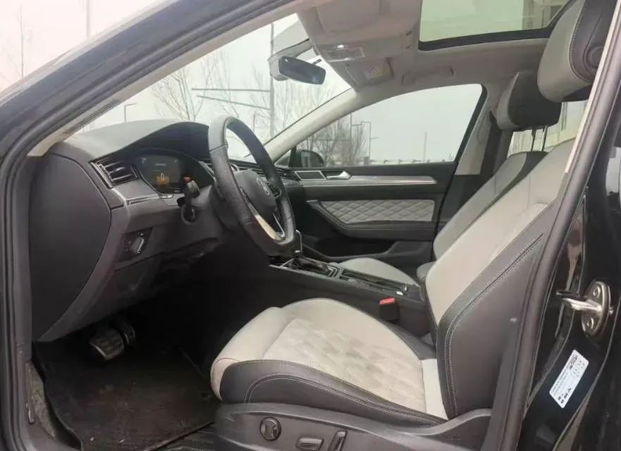 2023 Volkswagen Magotan 2.0T 186HP L4 7DCT,autocango,china used car exporter,china ev exporter,chinese used car exporter,chinese used ev exporter