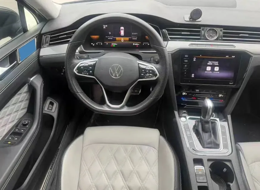 2023 Volkswagen Magotan 2.0T 186HP L4 7DCT,autocango,china used car exporter,china ev exporter,chinese used car exporter,chinese used ev exporter