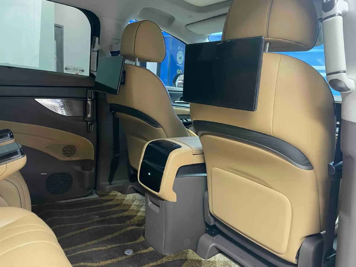 2022 Mercedes-Benz GLC Class 2.0T 197HP L4 9AT,autocango,china used car exporter,china ev exporter,chinese used car exporter,chinese used ev exporter