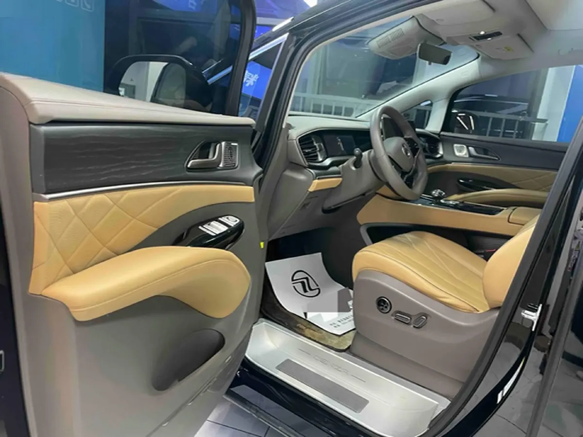 2022 Mercedes-Benz GLC Class 2.0T 197HP L4 9AT,autocango,china used car exporter,china ev exporter,chinese used car exporter,chinese used ev exporter