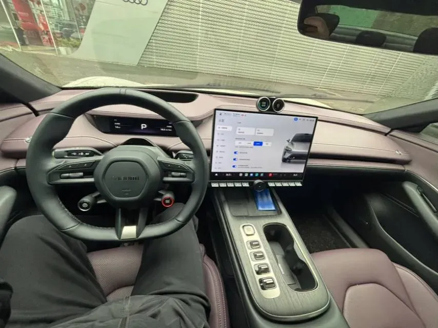 2024 MI SU7 BEV 101KWH,autocango,china used car exporter,china ev exporter,chinese used car exporter,chinese used ev exporter