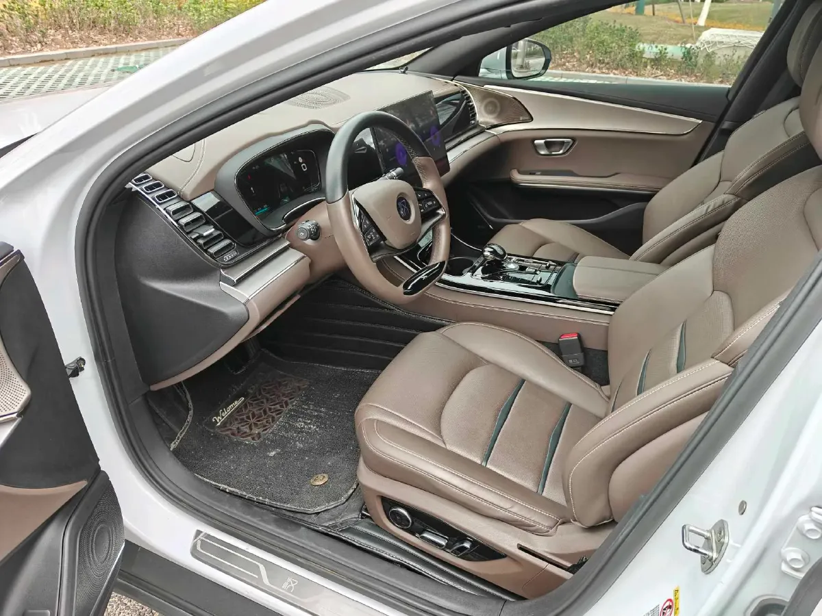 2020 WEY VV7 2.0T 227HP L4 7DCT PHEV,autocango,china used car exporter,china ev exporter,chinese used car exporter,chinese used ev exporter