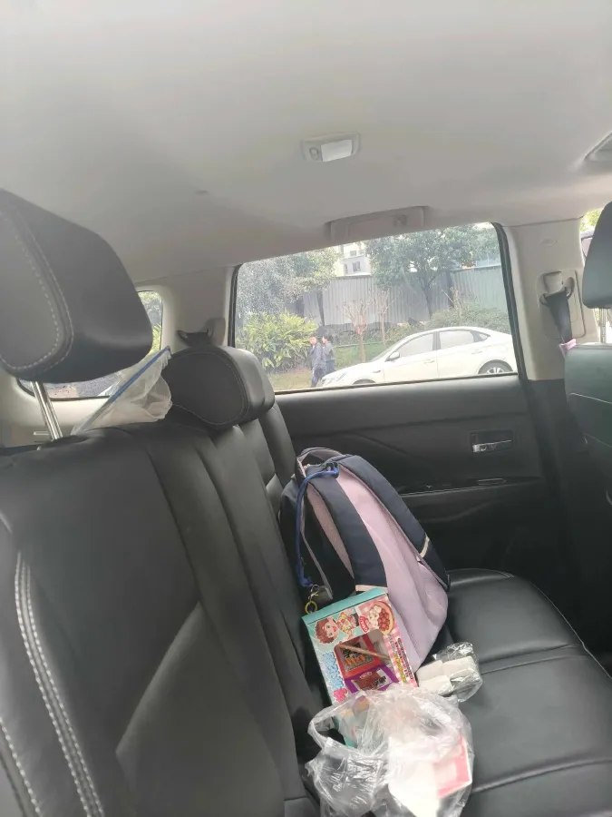 2019 Mitsubishi Outlander 2.4L 192HP L4 CVT,autocango,china used car exporter,china ev exporter,chinese used car exporter,chinese used ev exporter