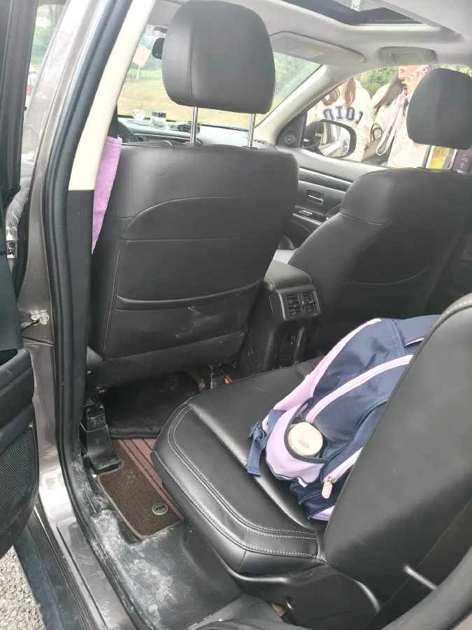 2019 Mitsubishi Outlander 2.4L 192HP L4 CVT,autocango,china used car exporter,china ev exporter,chinese used car exporter,chinese used ev exporter