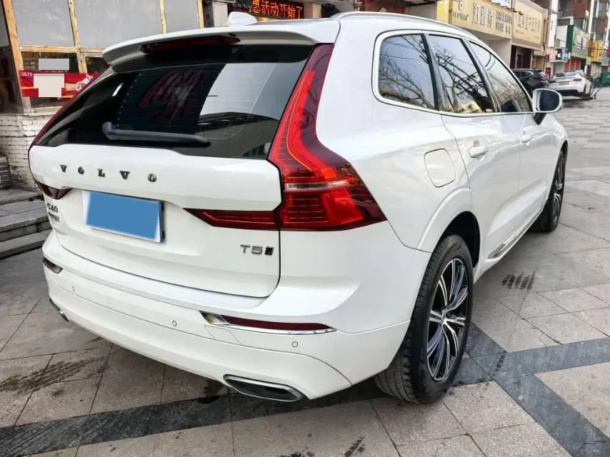 2021 Volvo XC60 2.0T 250HP L4 8AT,autocango,china used car exporter,china ev exporter,chinese used car exporter,chinese used ev exporter