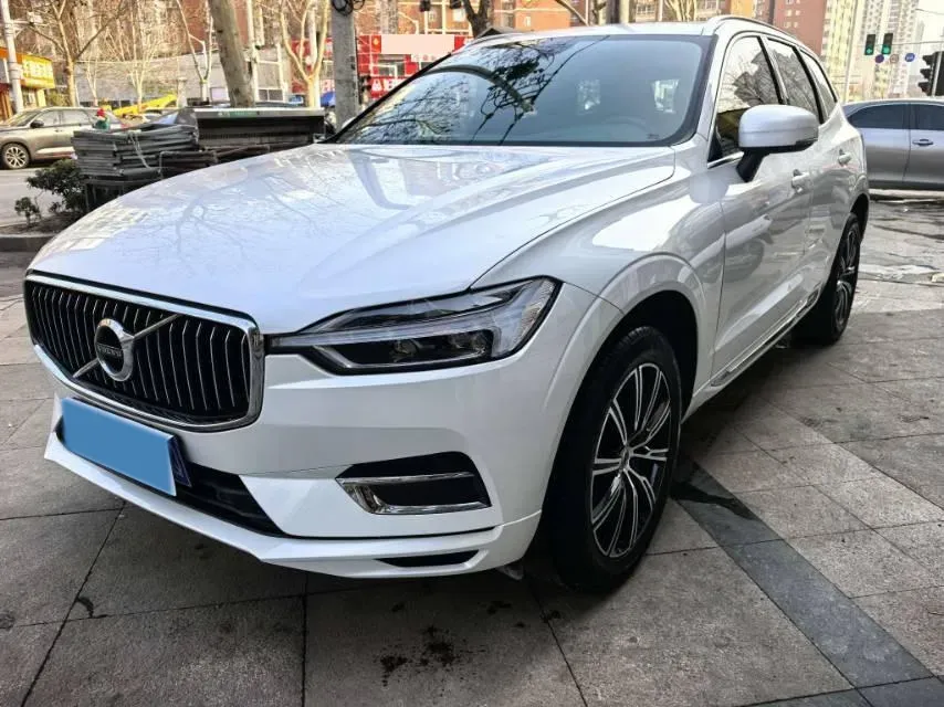 2021 Volvo XC60 2.0T 250HP L4 8AT,autocango,china used car exporter,china ev exporter,chinese used car exporter,chinese used ev exporter
