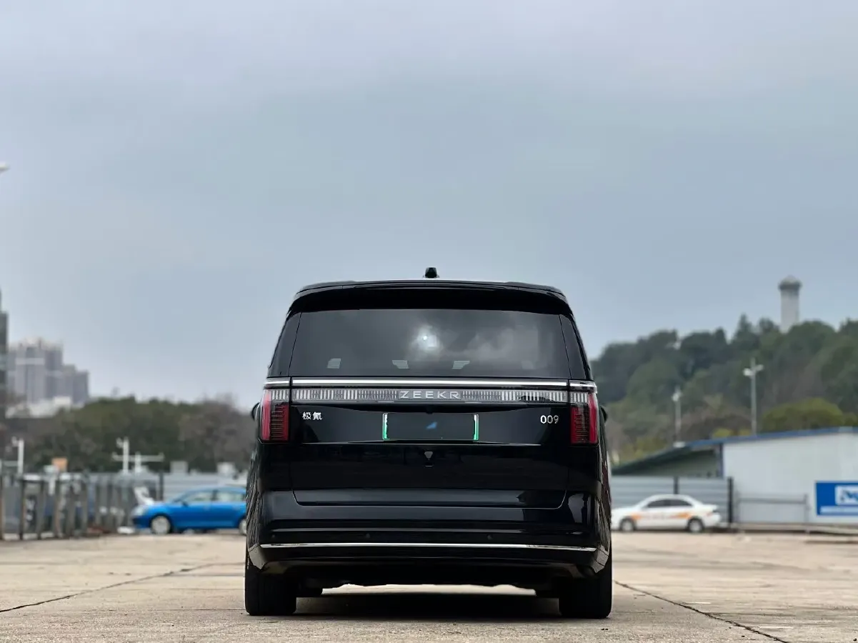 2024 Zeekr 009 BEV 108KWH,autocango,china used car exporter,china ev exporter,chinese used car exporter,chinese used ev exporter