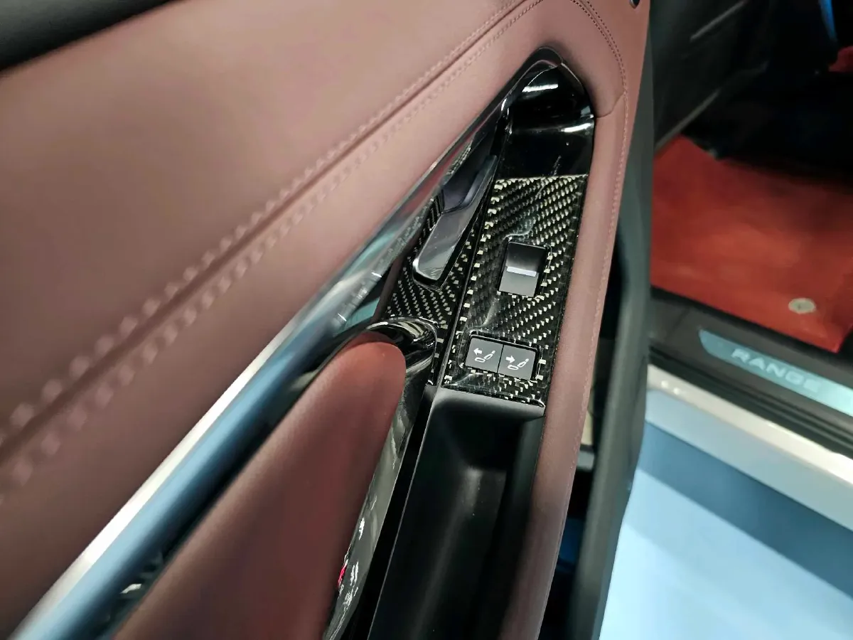 2022 Land Rover Range Rover Evoque 2.0T 249HP L4 9AT,autocango,china used car exporter,china ev exporter,chinese used car exporter,chinese used ev exporter