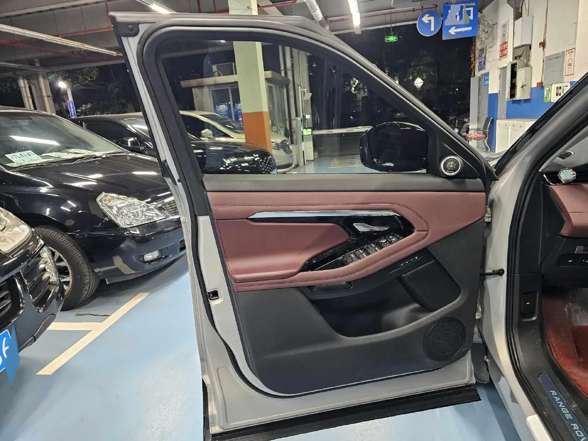 2022 Land Rover Range Rover Evoque 2.0T 249HP L4 9AT,autocango,china used car exporter,china ev exporter,chinese used car exporter,chinese used ev exporter