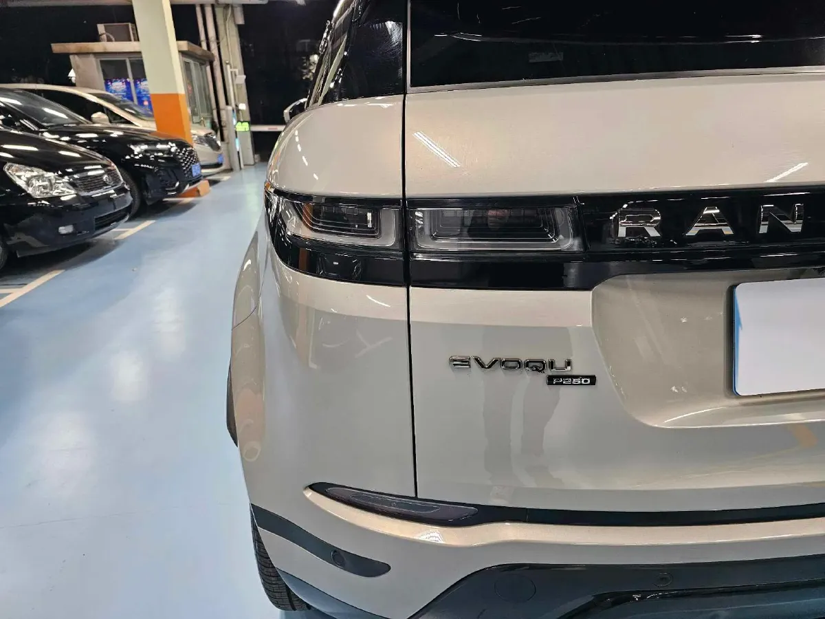 2022 Land Rover Range Rover Evoque 2.0T 249HP L4 9AT,autocango,china used car exporter,china ev exporter,chinese used car exporter,chinese used ev exporter
