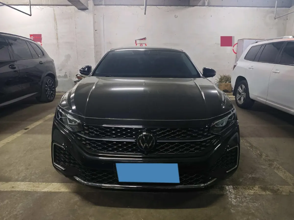2023 Volkswagen Passat 2.0T 186HP L4 7DCT,autocango,china used car exporter,china ev exporter,chinese used car exporter,chinese used ev exporter