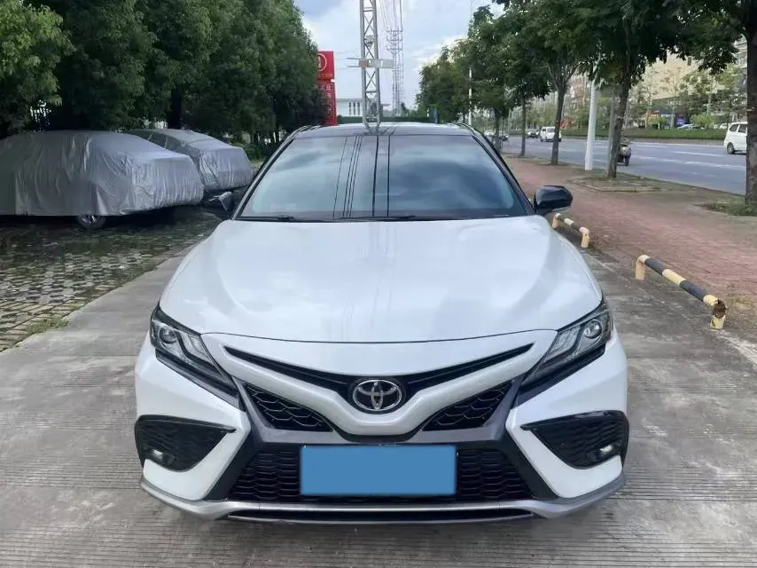 2021 Toyota Camry 2.5L 209HP L4 8AT,autocango,china used car exporter,china ev exporter,chinese used car exporter,chinese used ev exporter